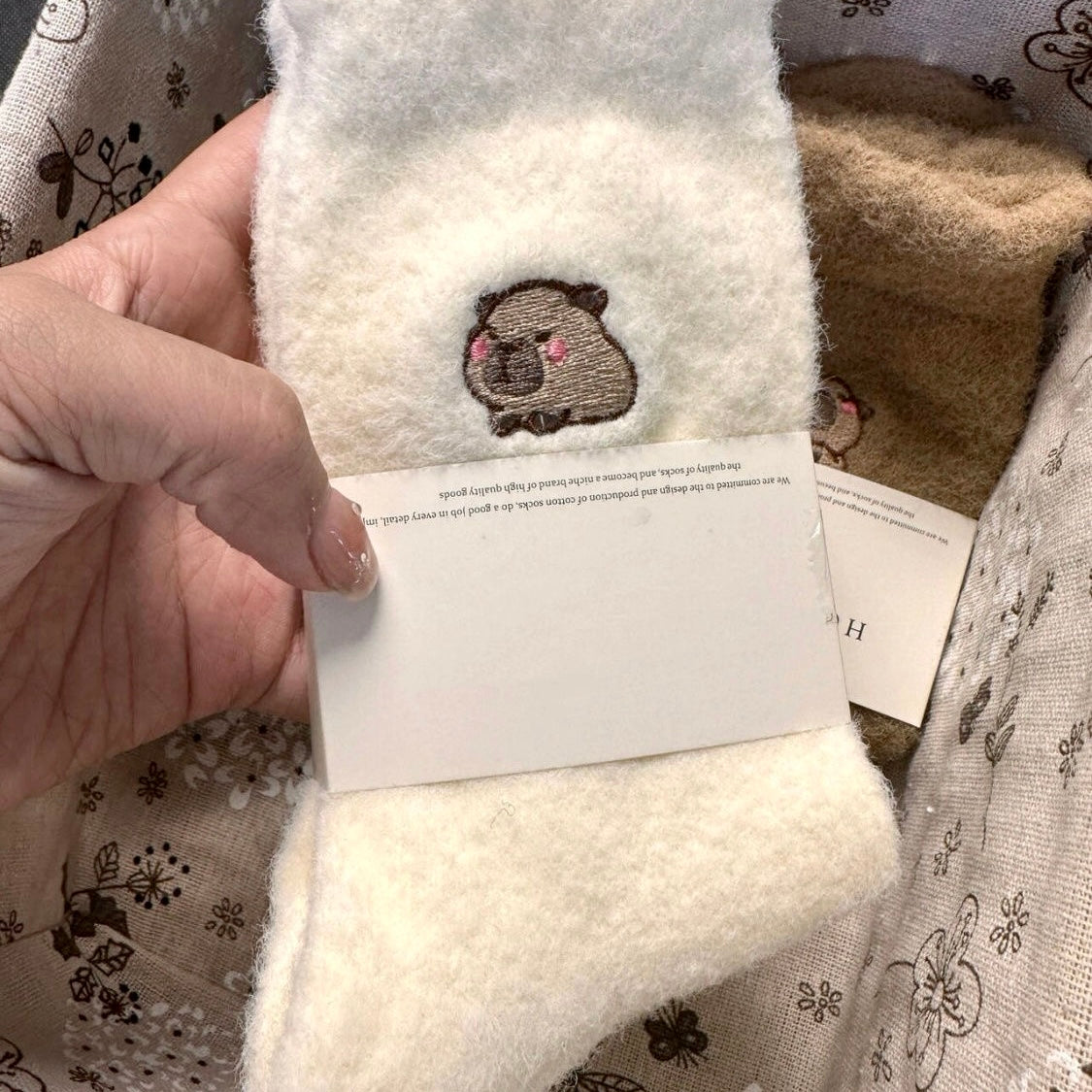 【Ahhkawaii】Capybara Embroidered Winter Thickened Cartoon Mid-Calf Socks with Added Plush