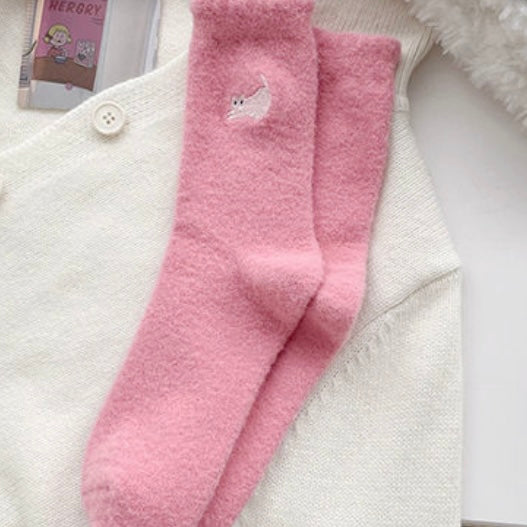 Winter Cute Plush Cat Embroidery Pattern Warm Mid-calf Socks