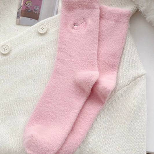 Winter Cute Plush Cat Embroidery Pattern Warm Mid-calf Socks