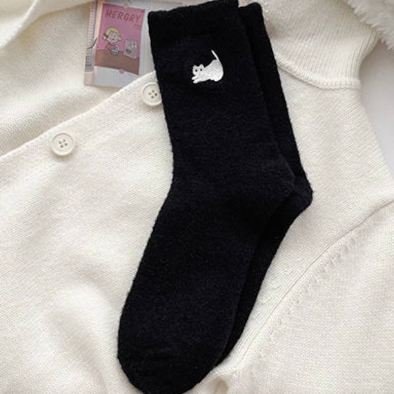 Winter Cute Plush Cat Embroidery Pattern Warm Mid-calf Socks