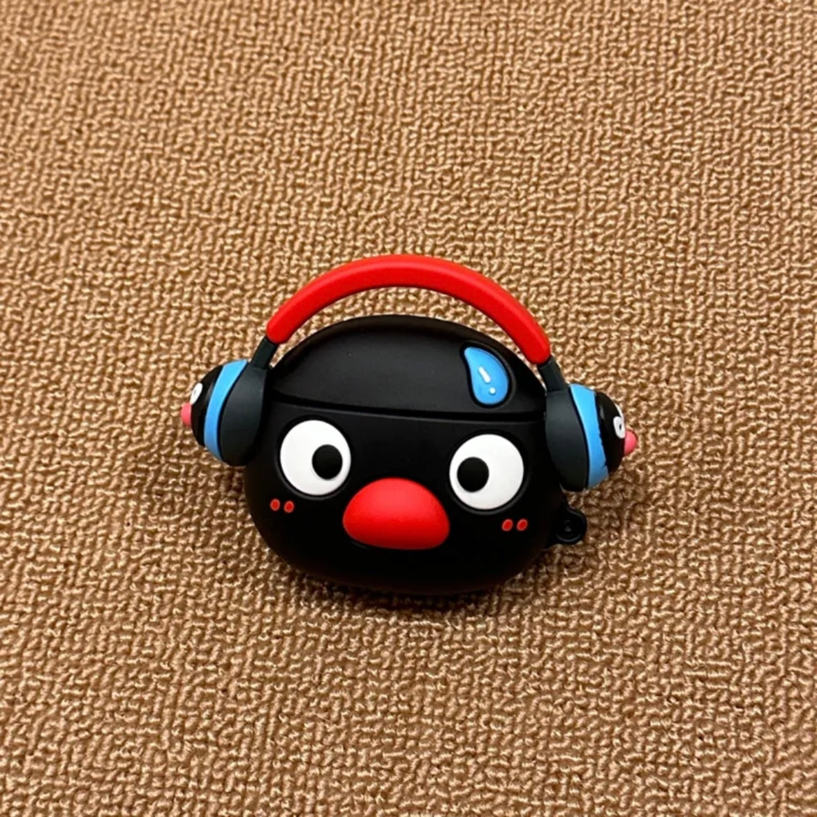 Black Penguin-Shaped AirPods Silicone Earphone Protective Case