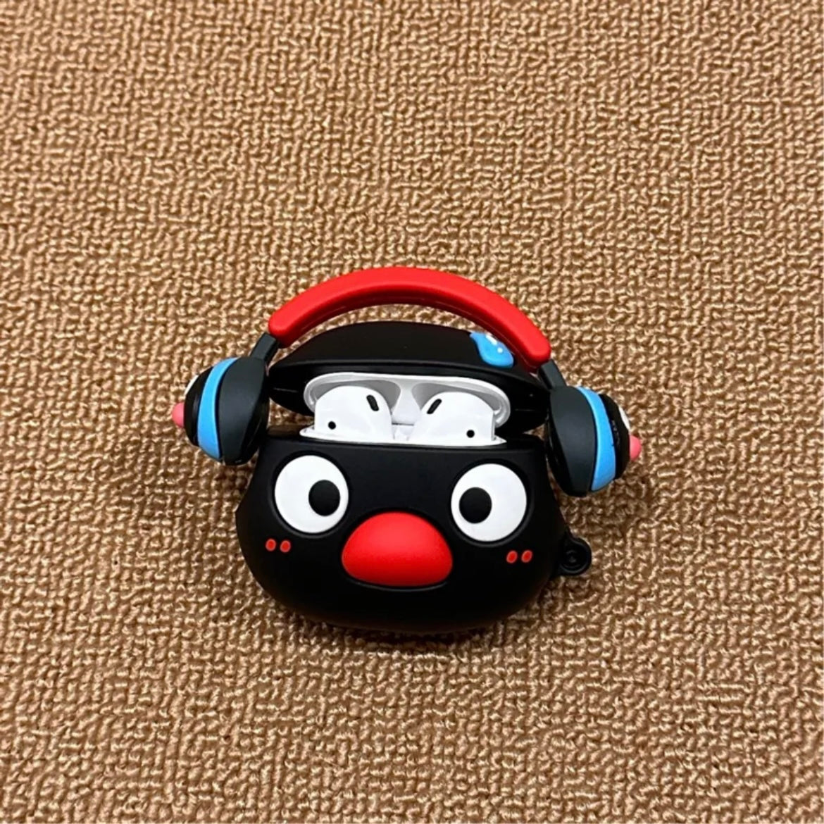 Black Penguin-Shaped AirPods Silicone Earphone Protective Case